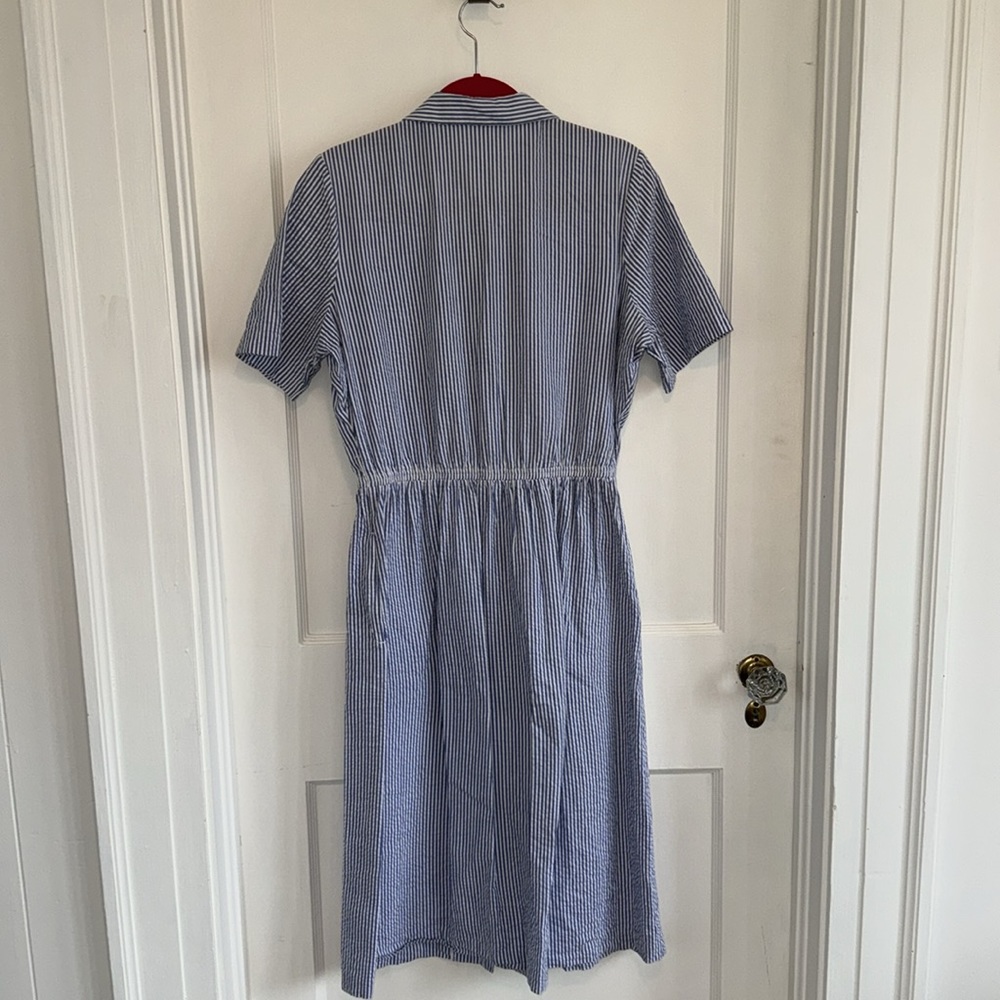 Vintage seersucker button down, SZ m. Elastic waist, pockets. 28" from waist - Picture 5 of 6
